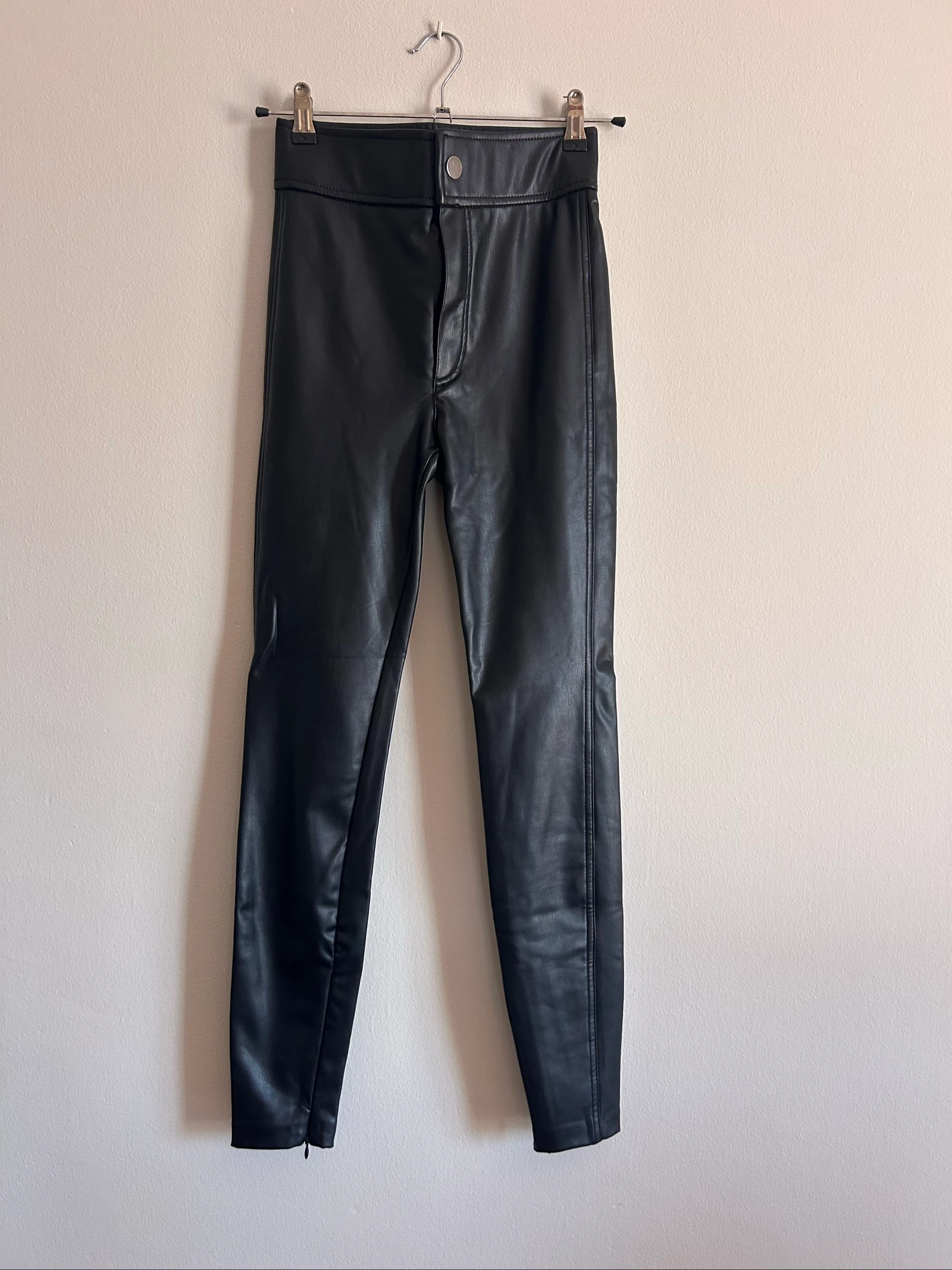 Legging efecto piel